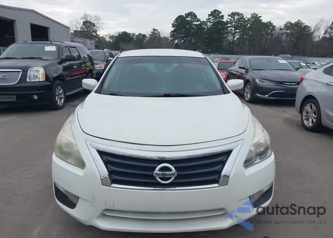 2014 Nissan Altima 2.5/2.5 S/2.5 Sl/2.5 Sv z USA, uszkodzony, nr VIN 1N4AL3AP6EN354162
